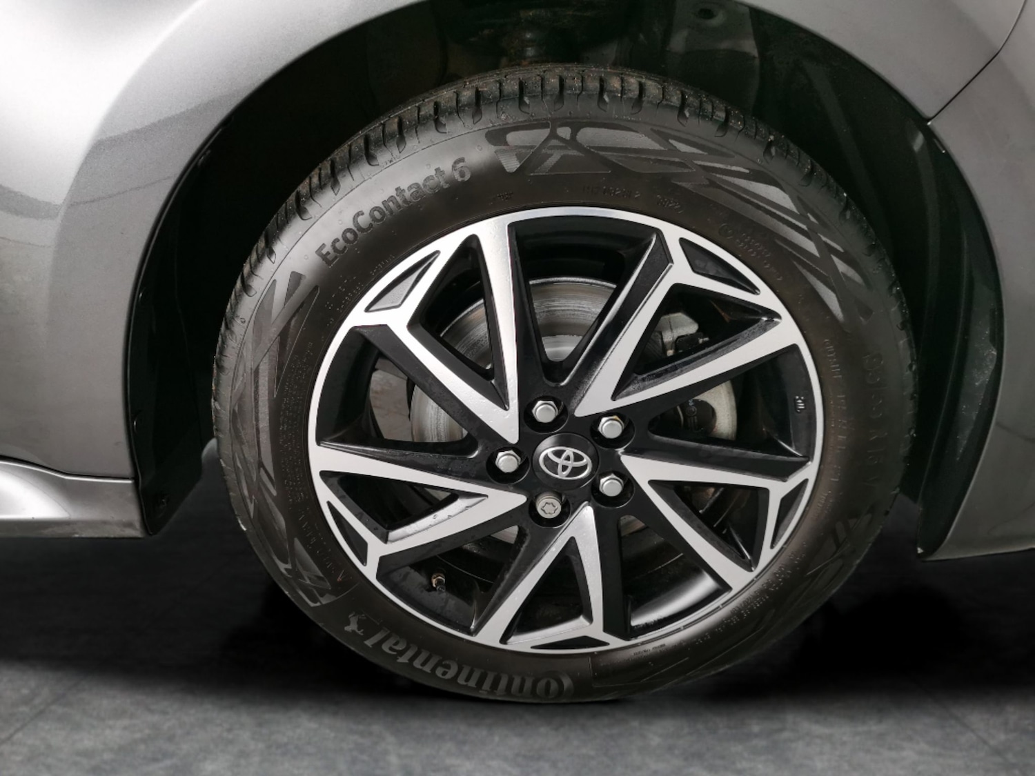 Used Toyota Yaris 2022 for sale - 77136670: Photo 25