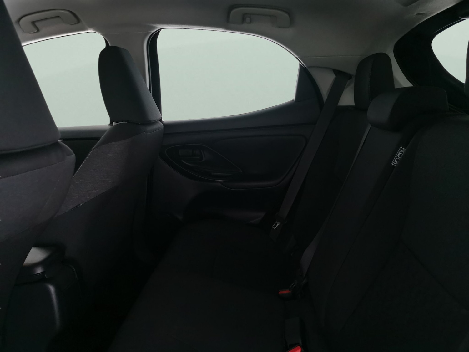 Used Toyota Yaris 2022 for sale - 77136670: Photo 27