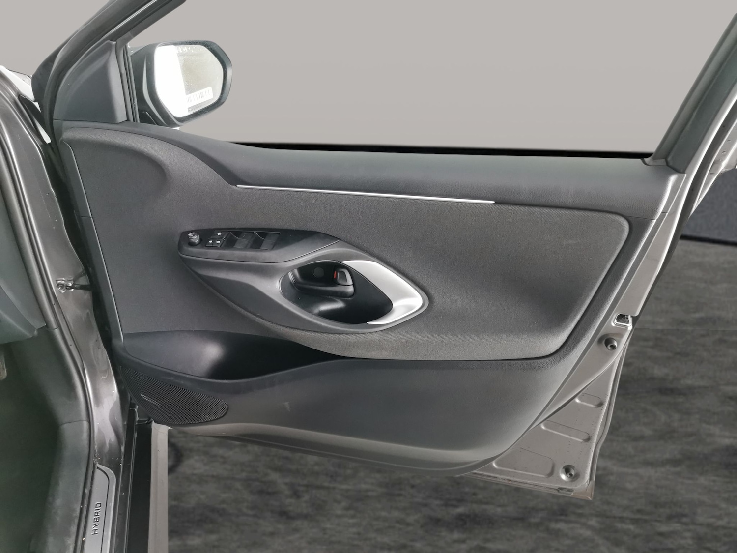 Used Toyota Yaris 2022 for sale - 77136670: Photo 30