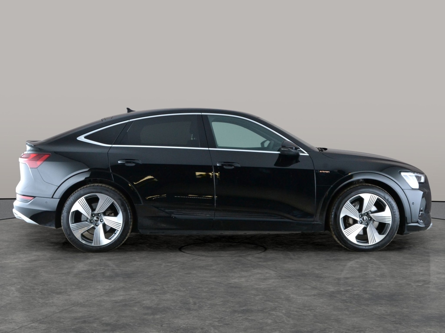 Used Audi e-tron 2023 for sale - 78199738: Photo 10