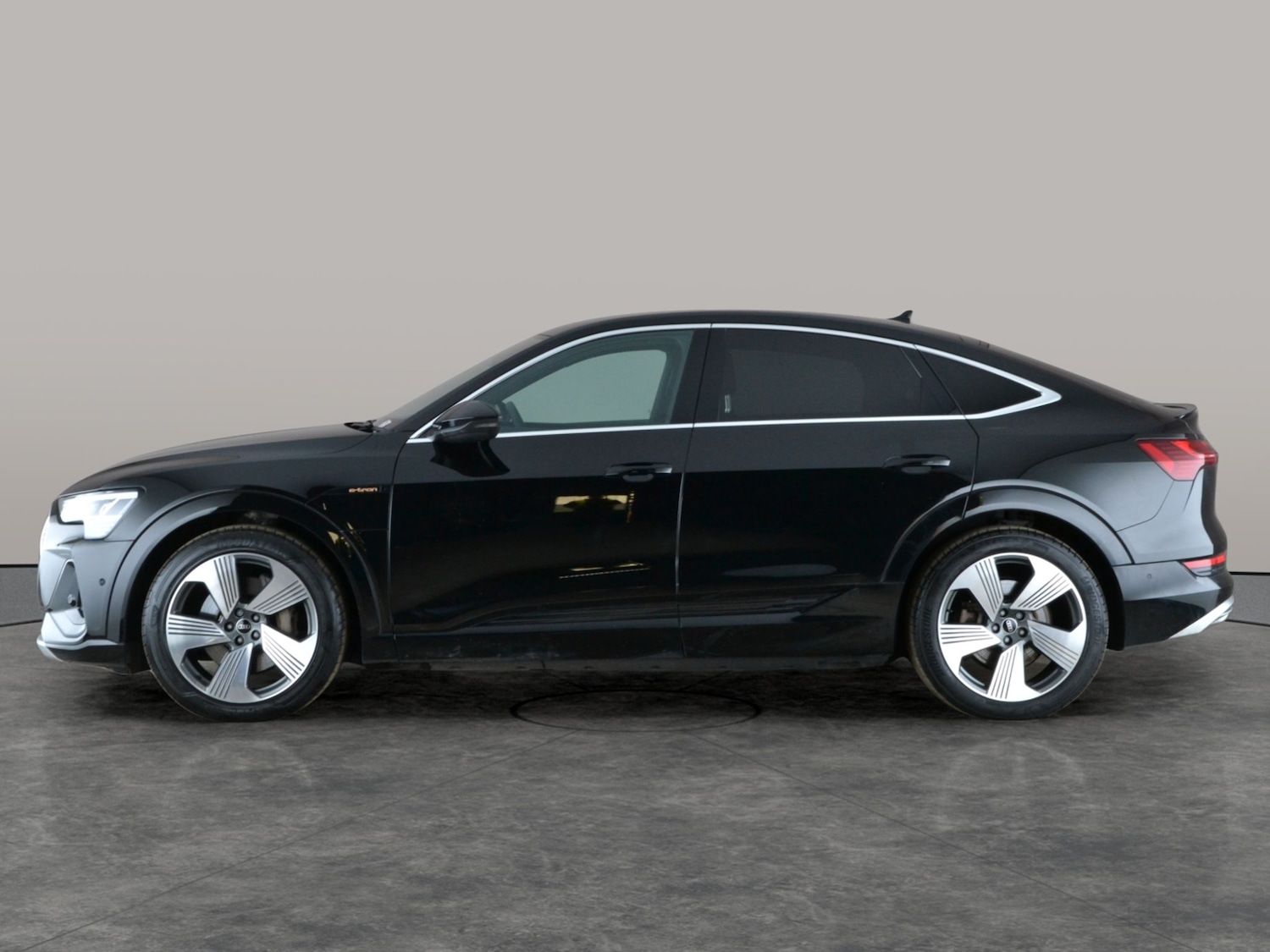 Used Audi e-tron 2023 for sale - 78199738: Photo 14