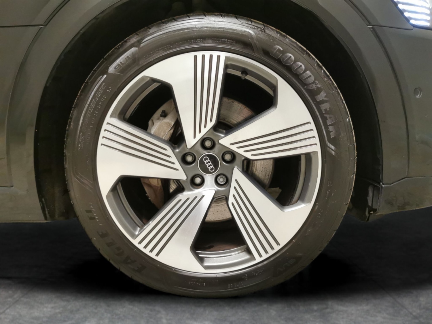 Used Audi e-tron 2023 for sale - 78199738: Photo 30