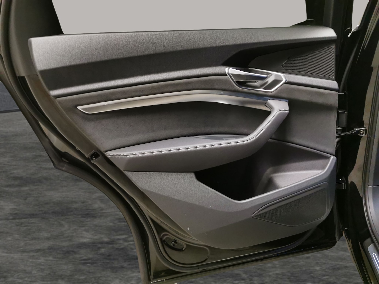 Used Audi e-tron 2023 for sale - 78199738: Photo 34