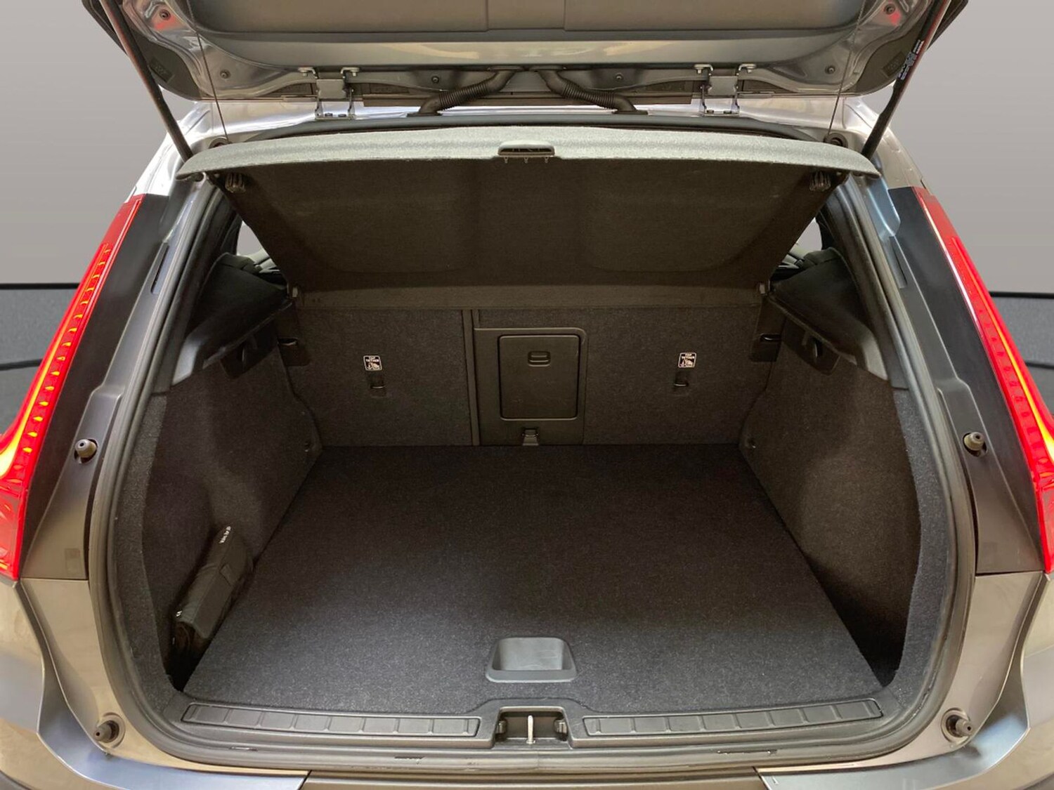 Used Volvo XC40 2019 for sale - 78094232: Photo 30