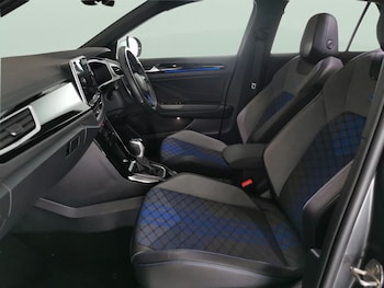 Used Volkswagen T-Roc 2023 for sale - 77255854: Photo