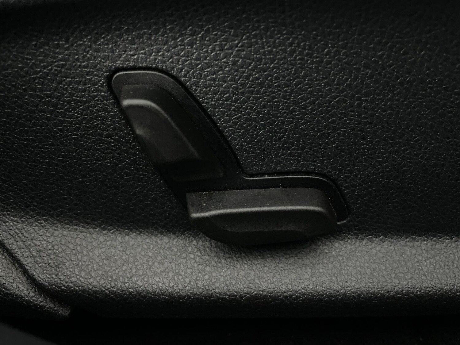 Used Mercedes-Benz C Class 2019 for sale - 78144379: Photo 16