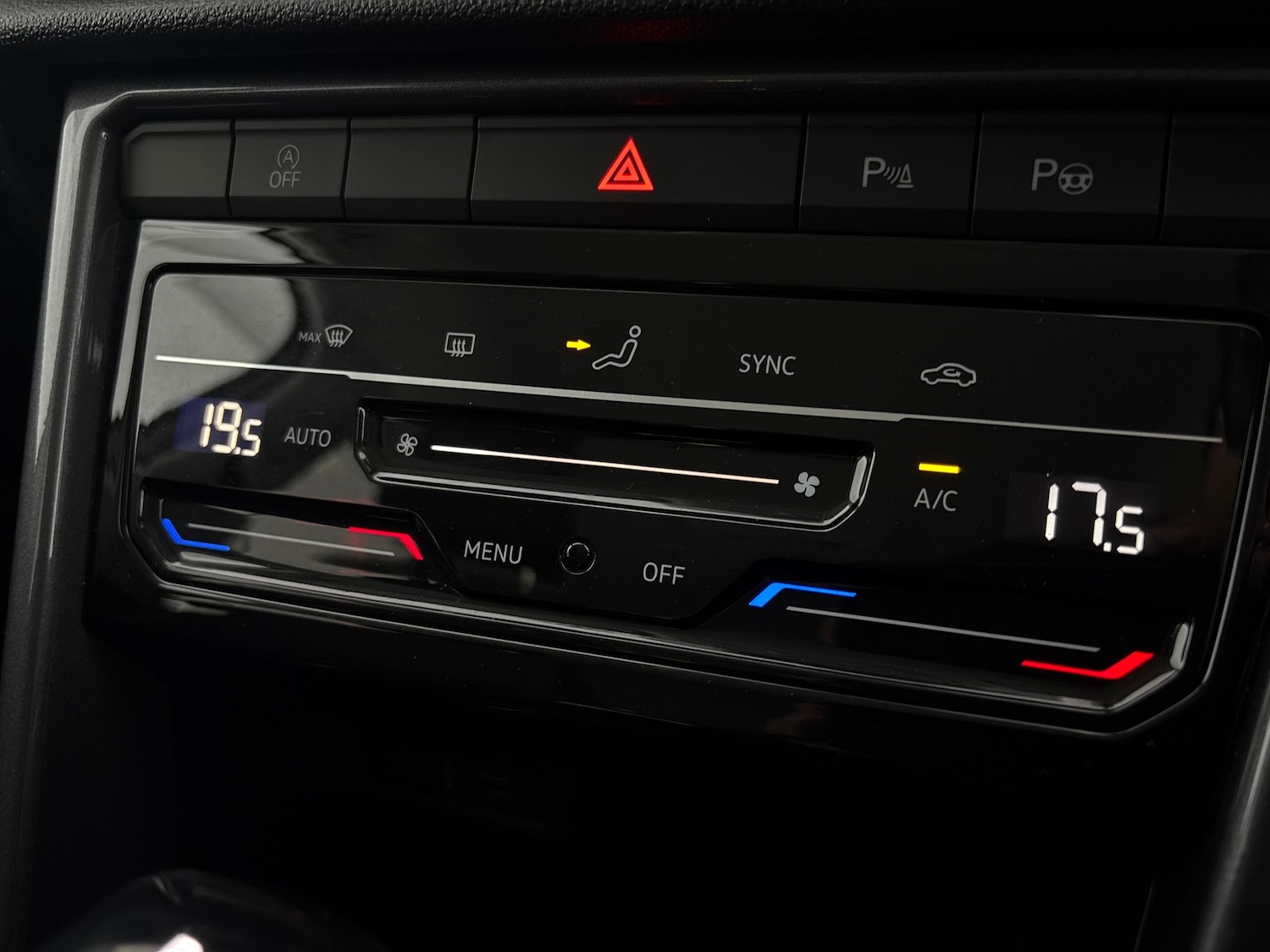 Used Volkswagen T-Roc for sale - 77245969: Photo 18