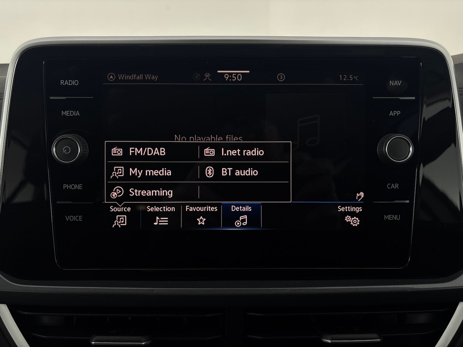 Used Volkswagen T-Roc for sale - 77245969: Photo 21