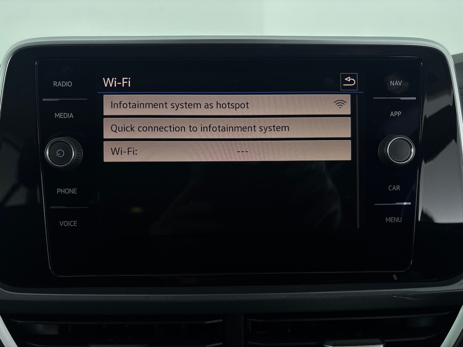 Used Volkswagen T-Roc for sale - 77245969: Photo 23