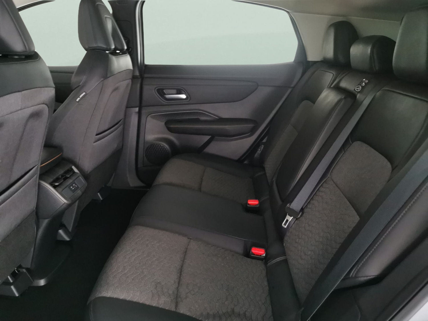 Used Nissan ARIYA 2022 for sale - 76545097: Photo 32