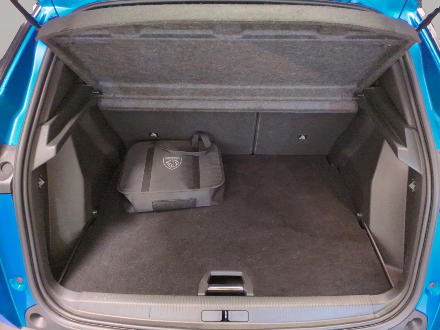 Used Peugeot 2008 2022 for sale - 77899145: Photo 37