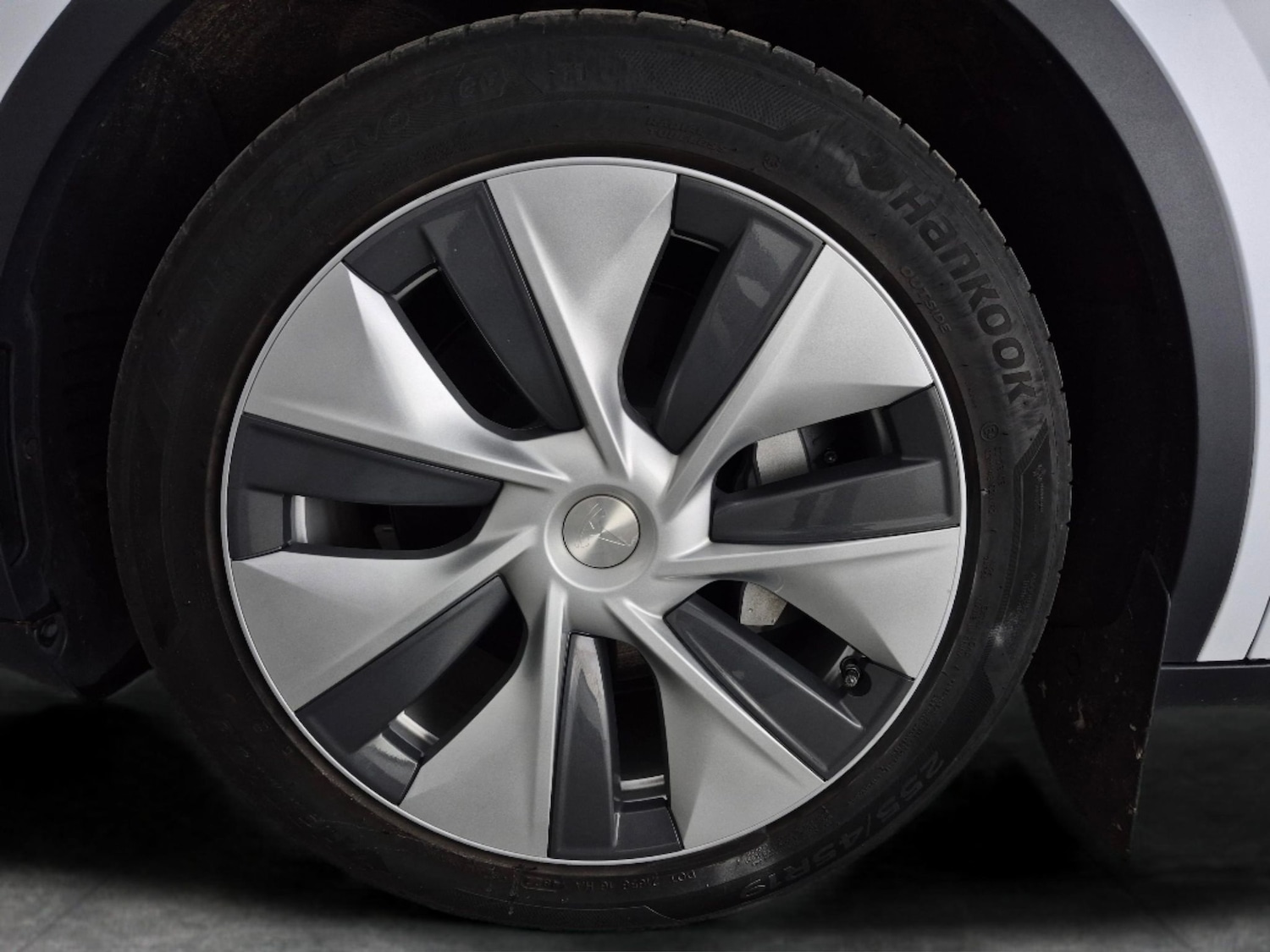 Used Tesla Model Y 2023 for sale - 77903735: Photo 30