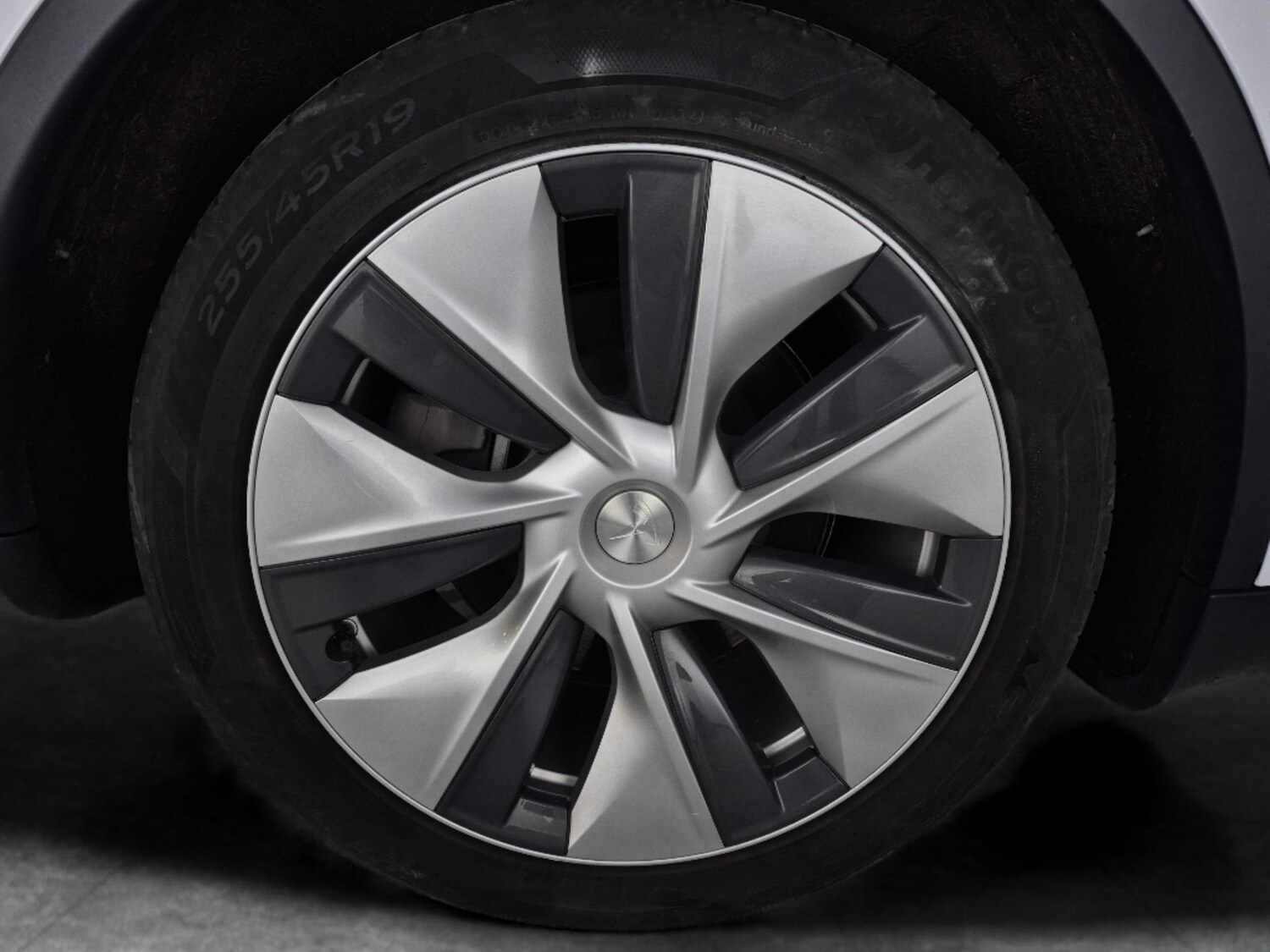 Used Tesla Model Y 2023 for sale - 77903735: Photo 32