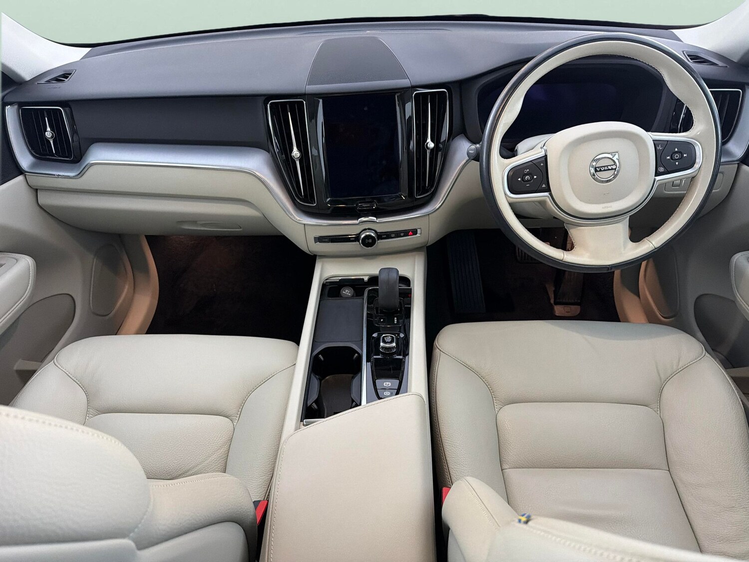 Used Volvo XC60 2022 for sale - 78142088: Photo 7