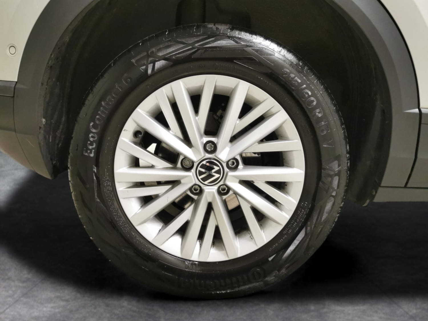 Used Volkswagen T-Roc 2023 for sale - 77756085: Photo 20