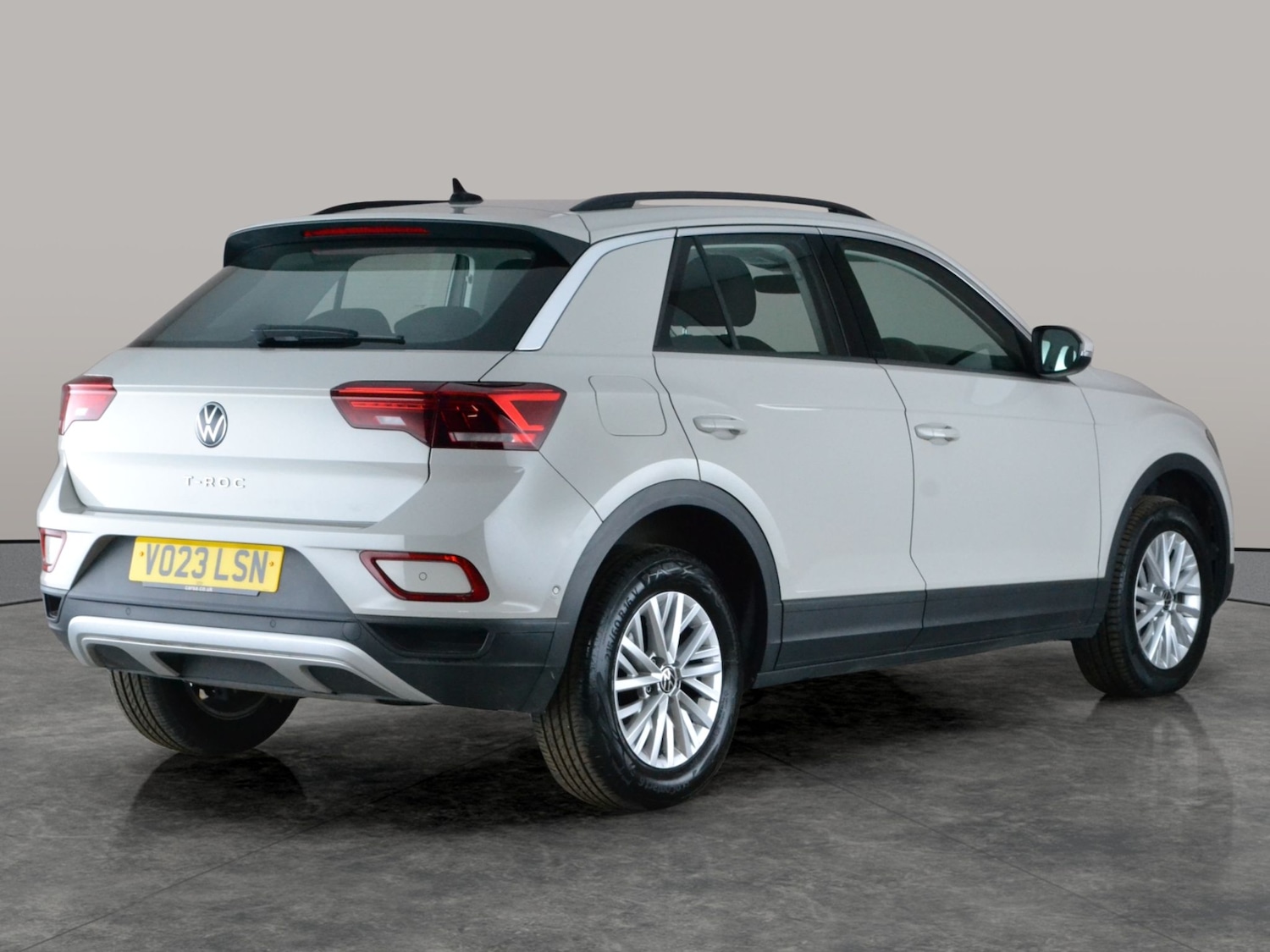 Used Volkswagen T-Roc 2023 for sale - 77756085: Photo 9