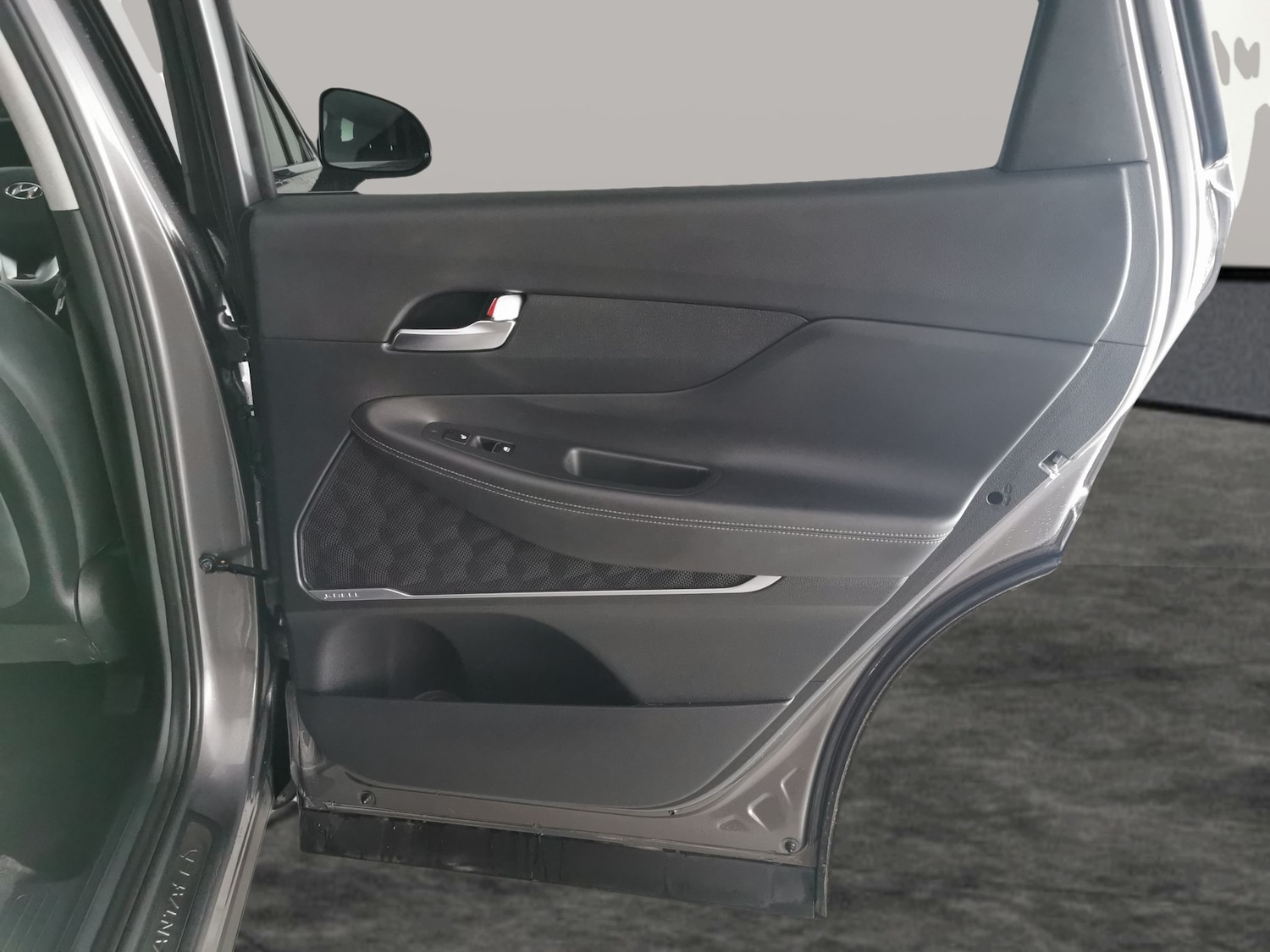 Used Hyundai Santa Fe 2023 for sale - 76882205: Photo 33