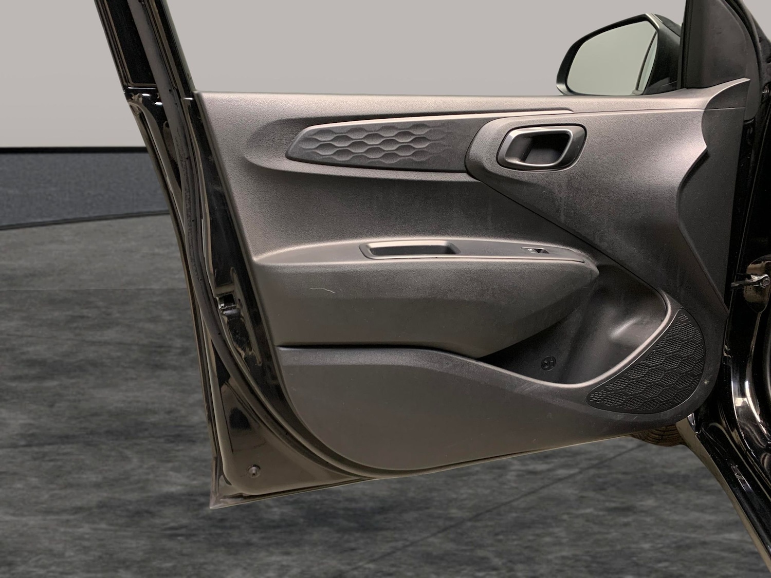 Used Hyundai i10 2023 for sale - 77138051: Photo 25