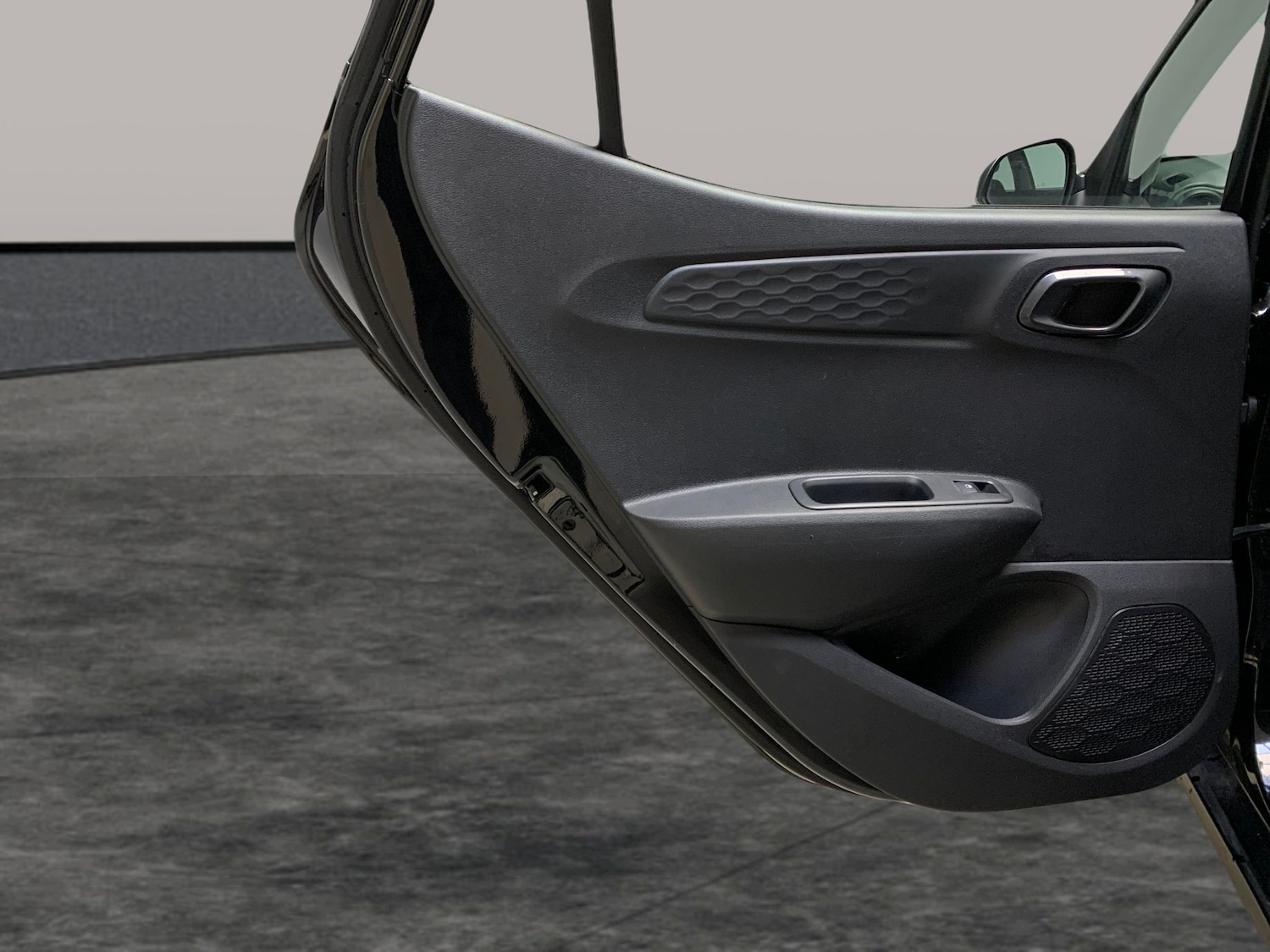 Used Hyundai i10 2023 for sale - 77138051: Photo 26