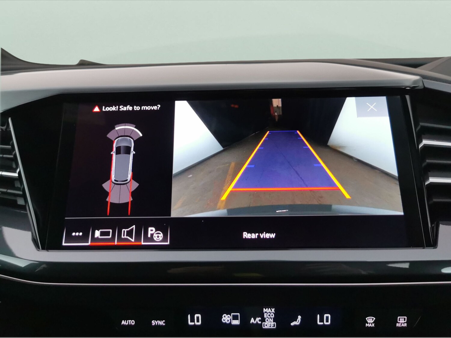 Used Audi Q4 e-tron 2023 for sale - 78137464: Photo 20