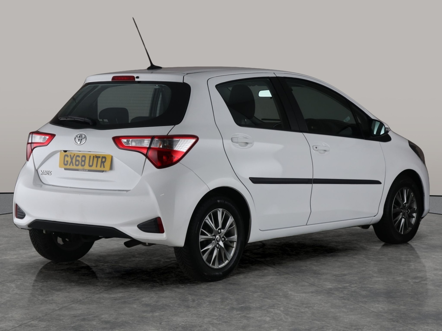 Used Toyota Yaris for sale - 76475374: Photo 11