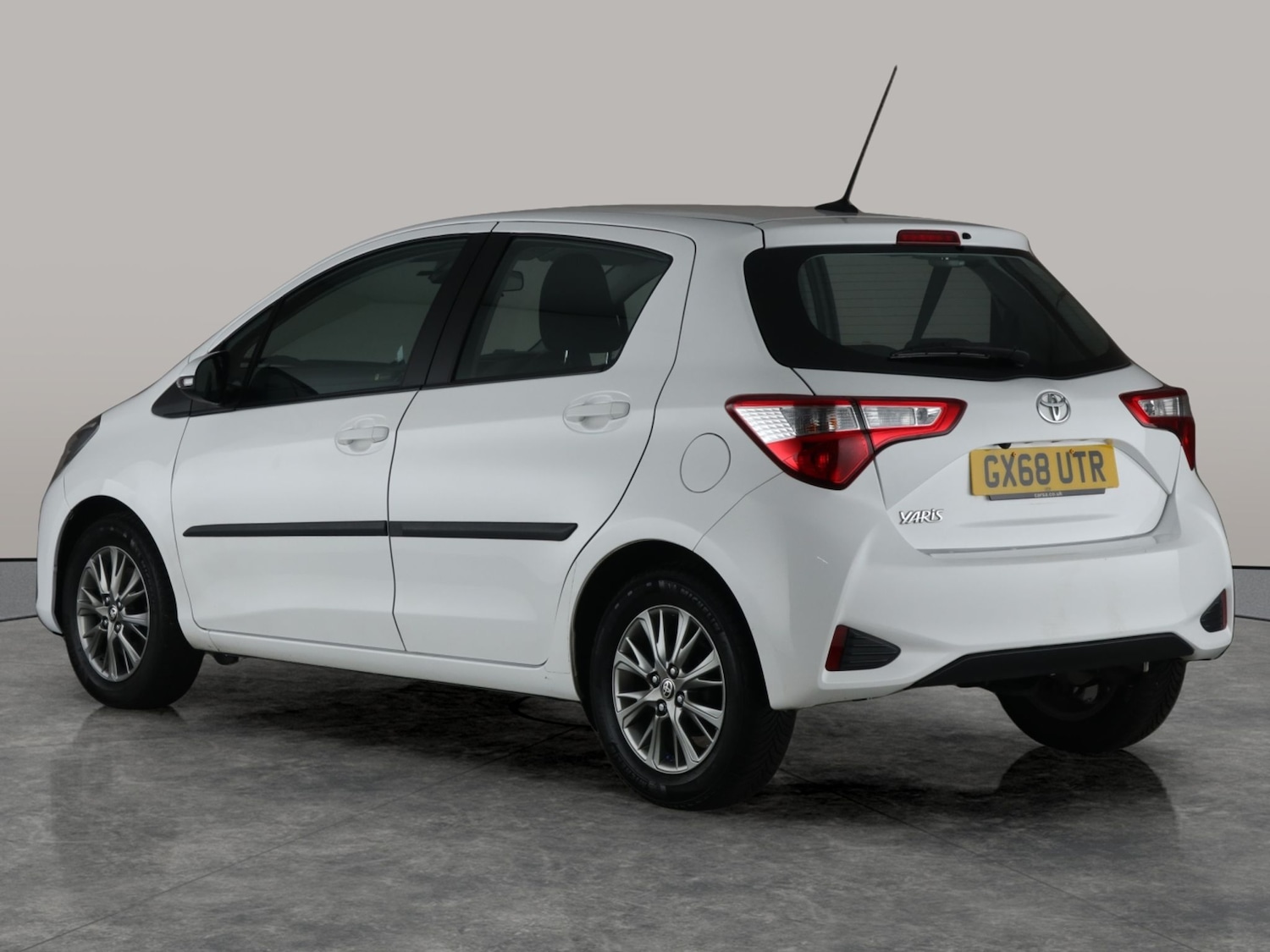 Used Toyota Yaris for sale - 76475374: Photo 14