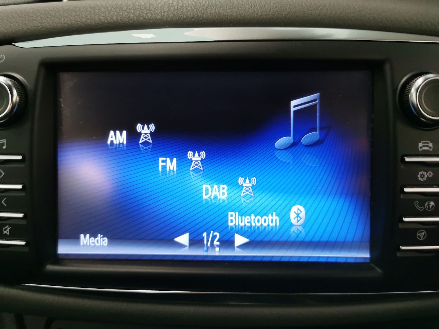 Used Toyota Yaris for sale - 76475374: Photo 17