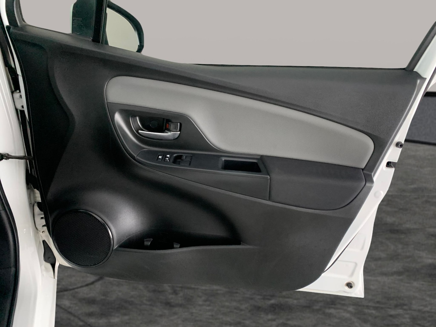 Used Toyota Yaris for sale - 76475374: Photo 36