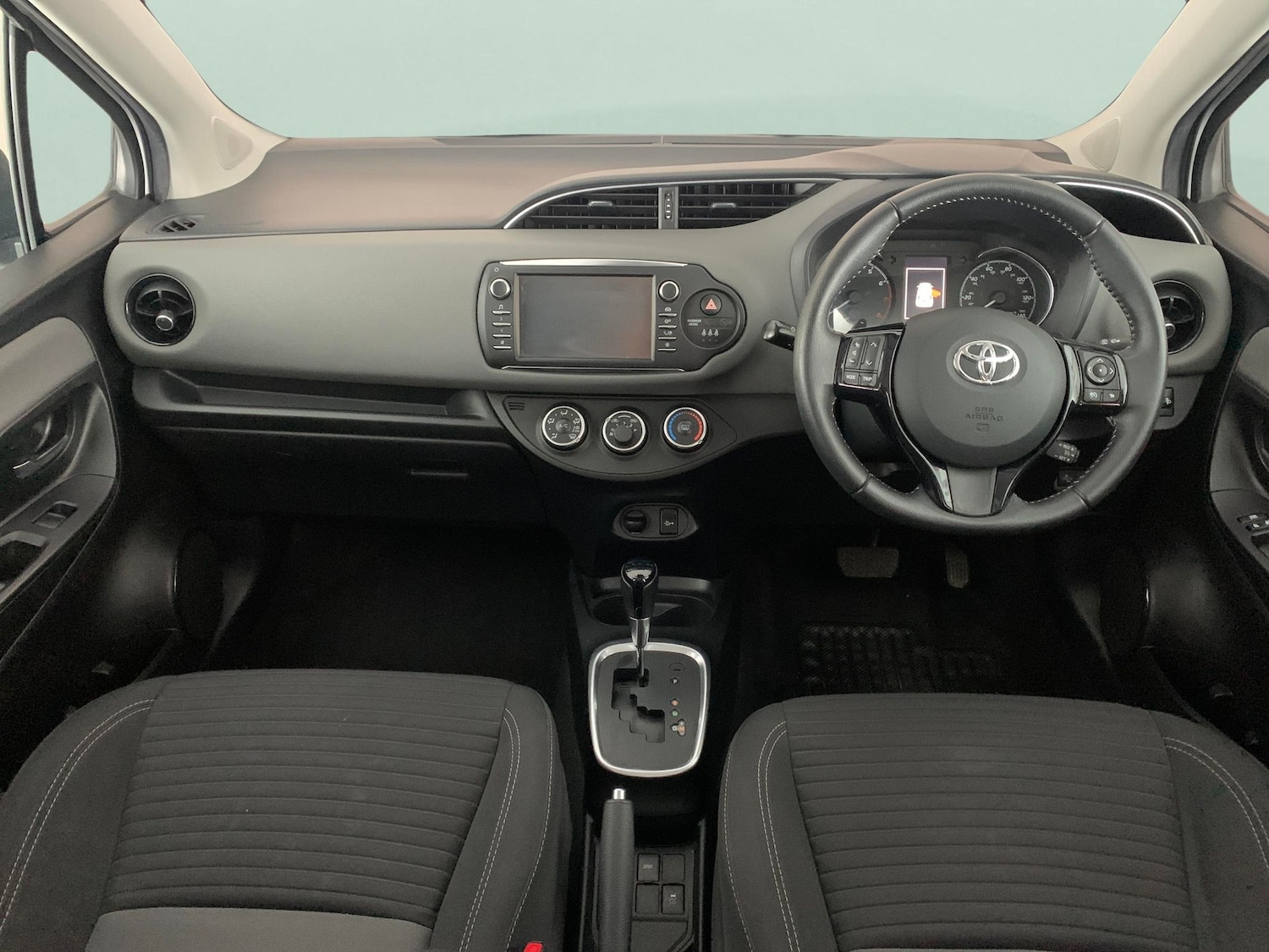 Used Toyota Yaris for sale - 76475374: Photo 5