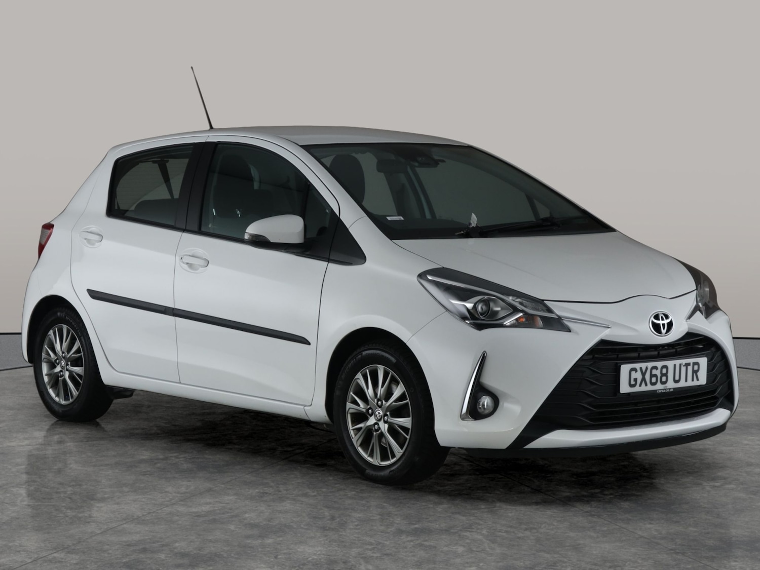 Used Toyota Yaris for sale - 76475374: Photo 9