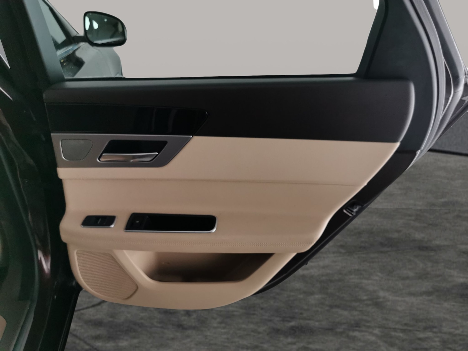 Used Jaguar XF 2019 for sale - 77529891: Photo 33