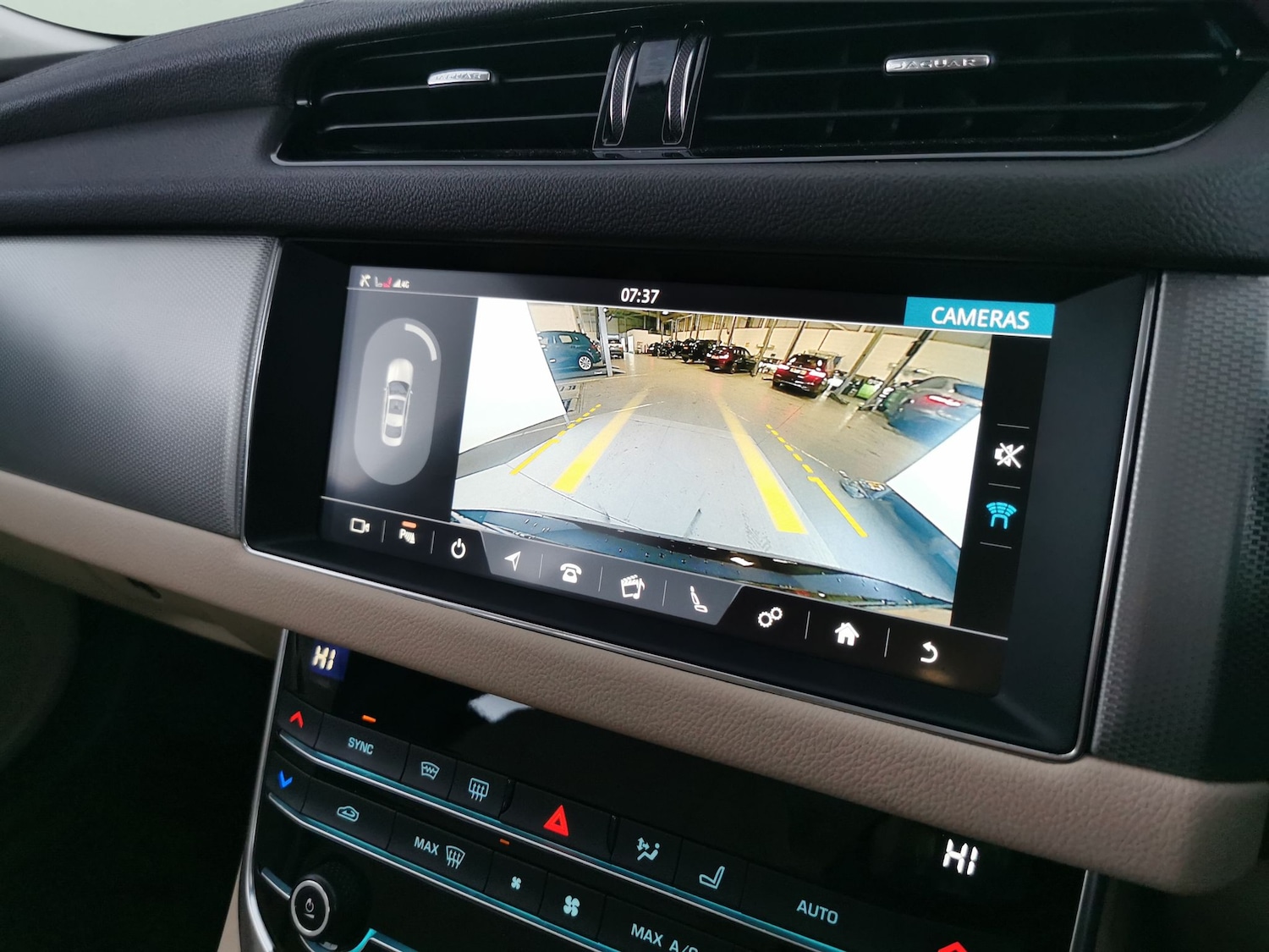 Used Jaguar XF 2019 for sale - 77529891: Photo 5