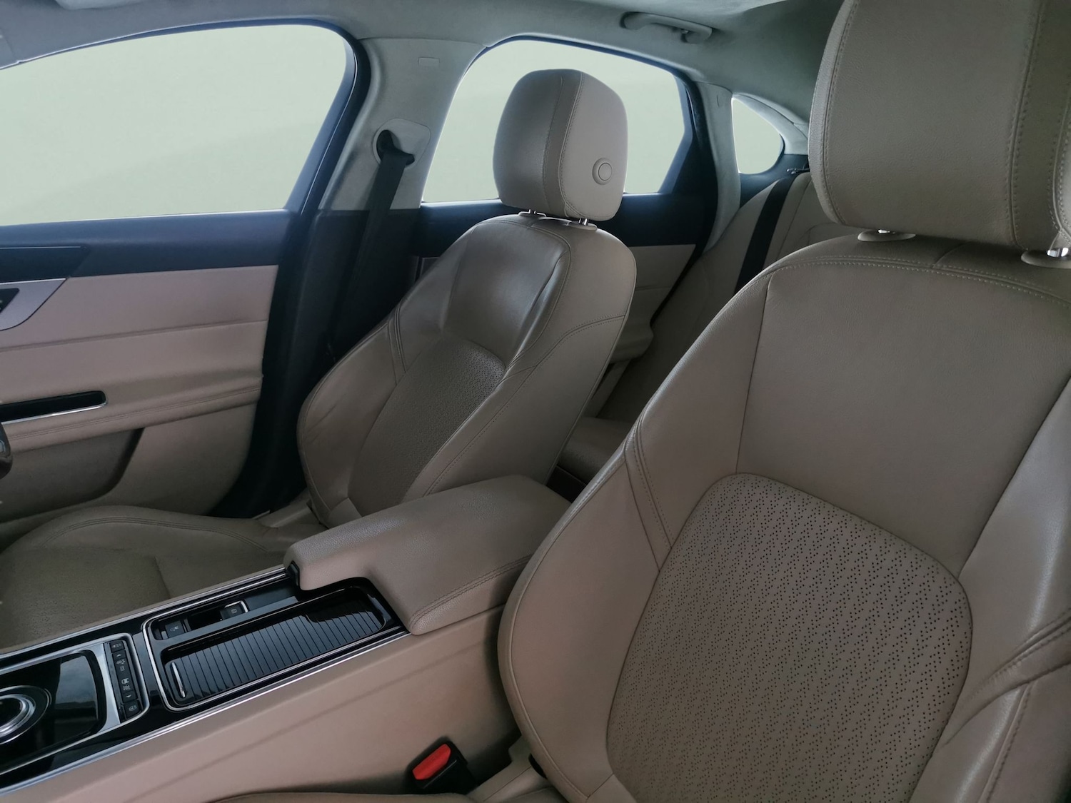 Used Jaguar XF 2019 for sale - 77529891: Photo 6