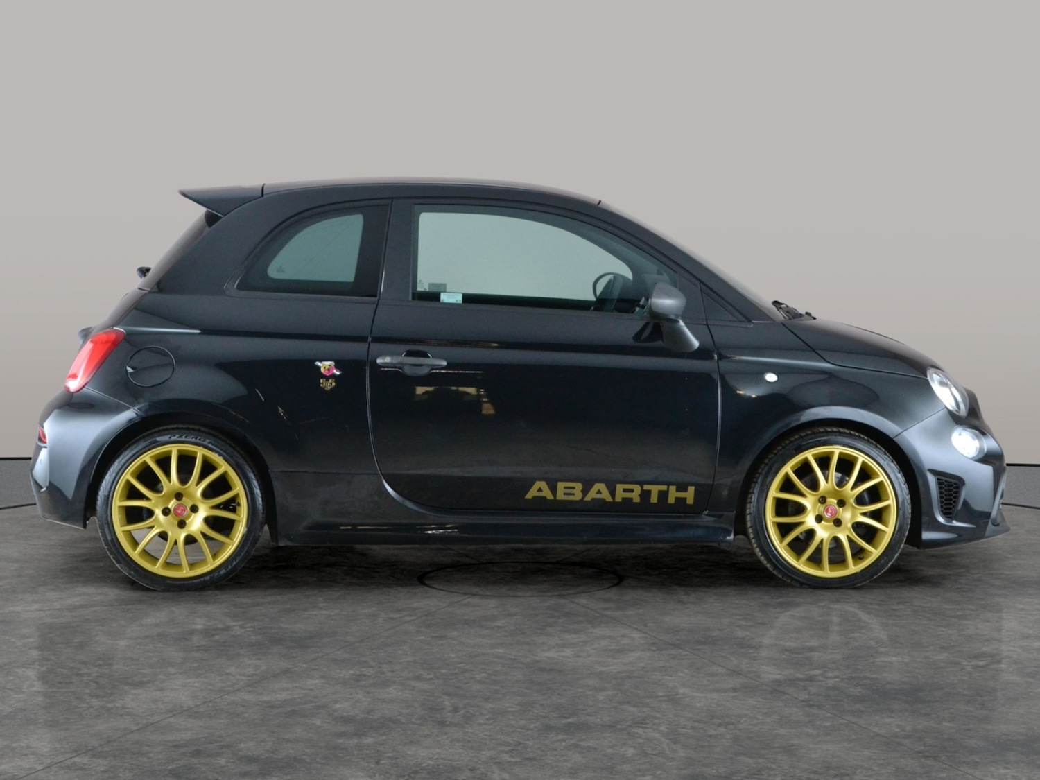Used Abarth 595 2021 for sale - 78197825: Photo 8
