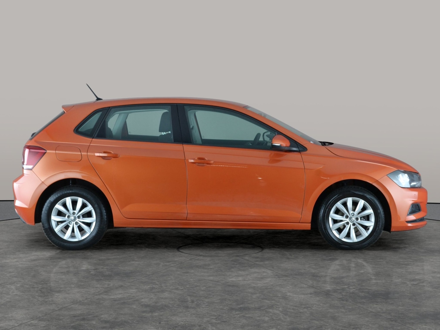 Used Volkswagen Polo 2018 for sale - 77255716: Photo 8