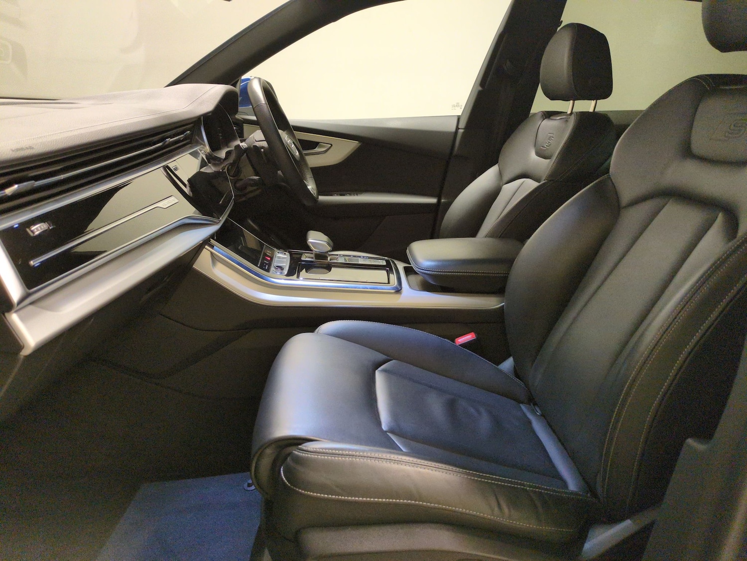 Used Audi Q8 2023 for sale - 78212312: Photo 4