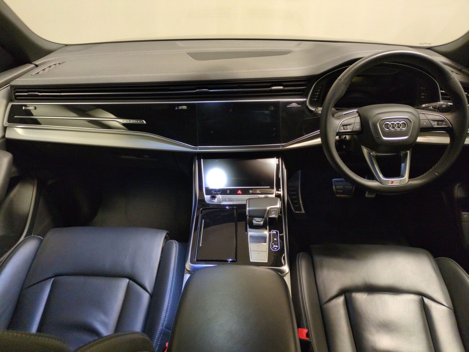 Used Audi Q8 2023 for sale - 78212312: Photo 8