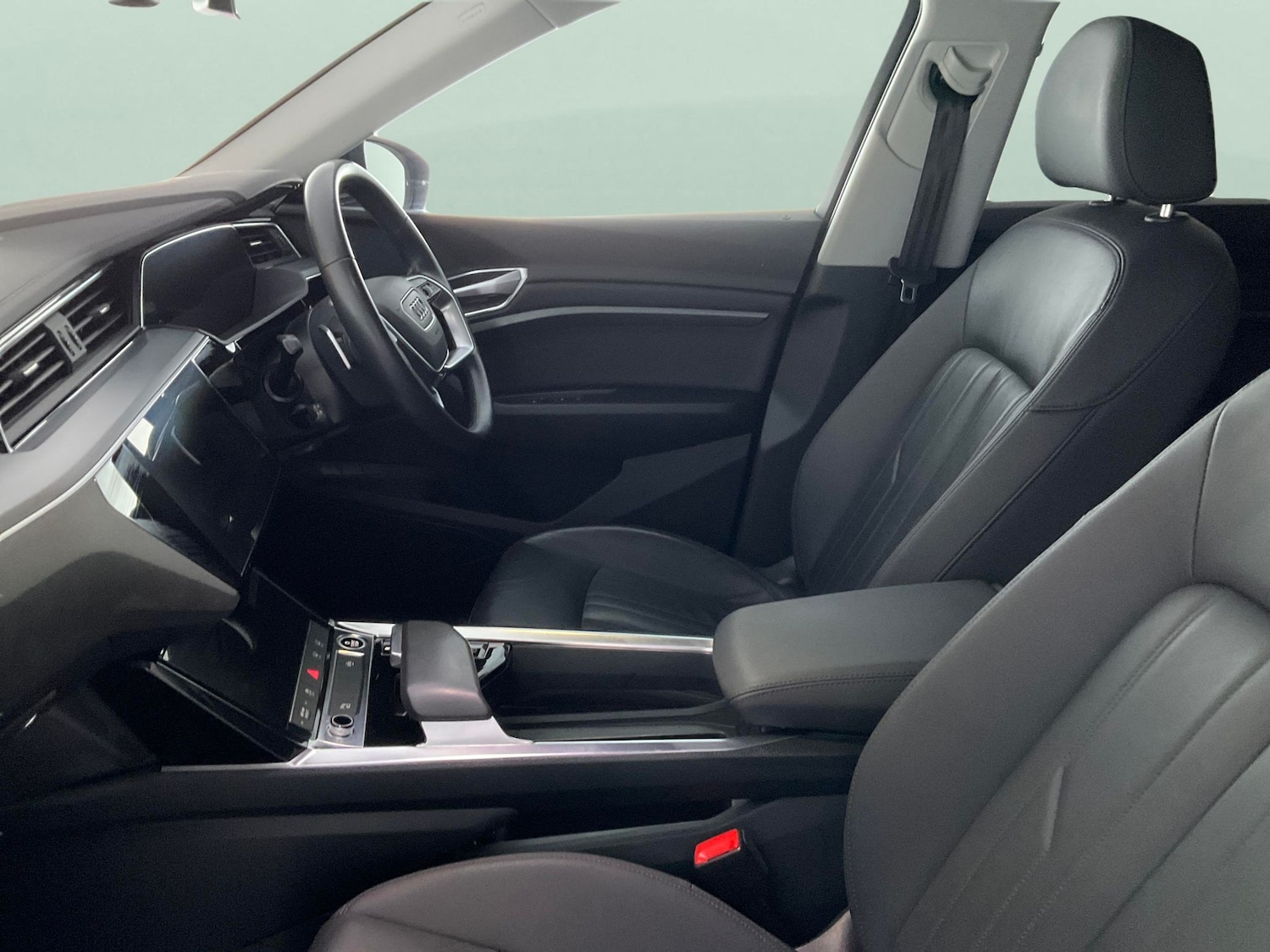 Used Audi e-tron 2021 for sale - 76663444: Photo 4