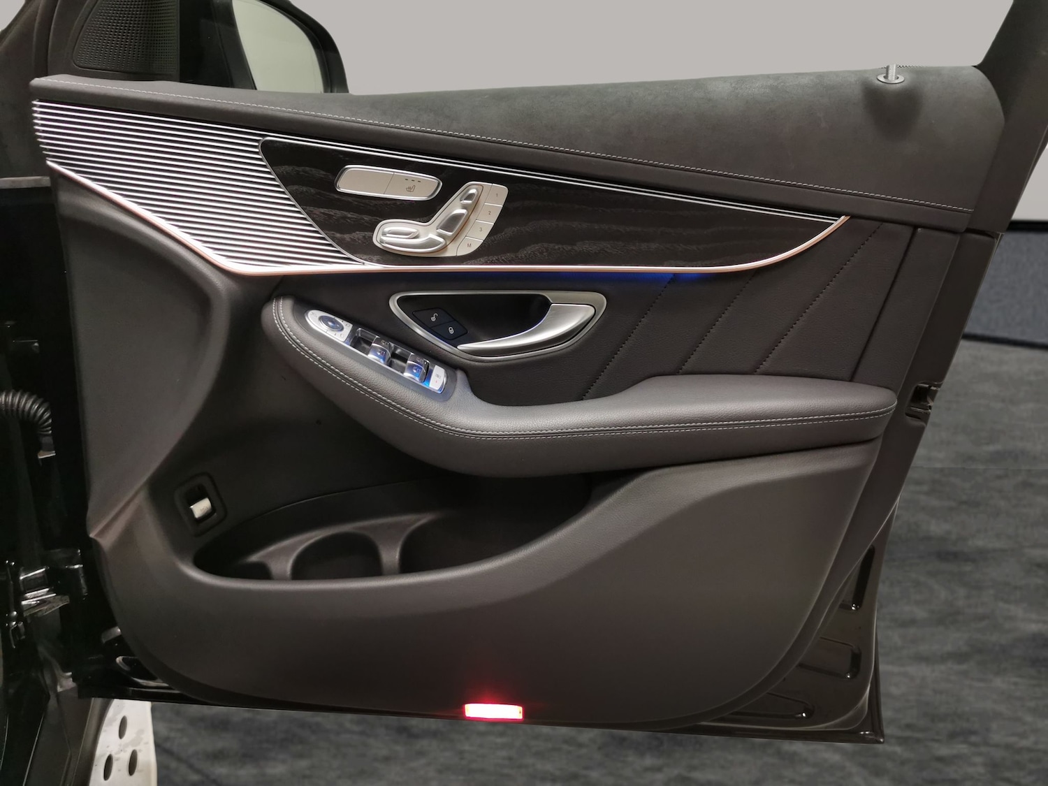 Used Mercedes-Benz EQC 2022 for sale - 76529022: Photo 31