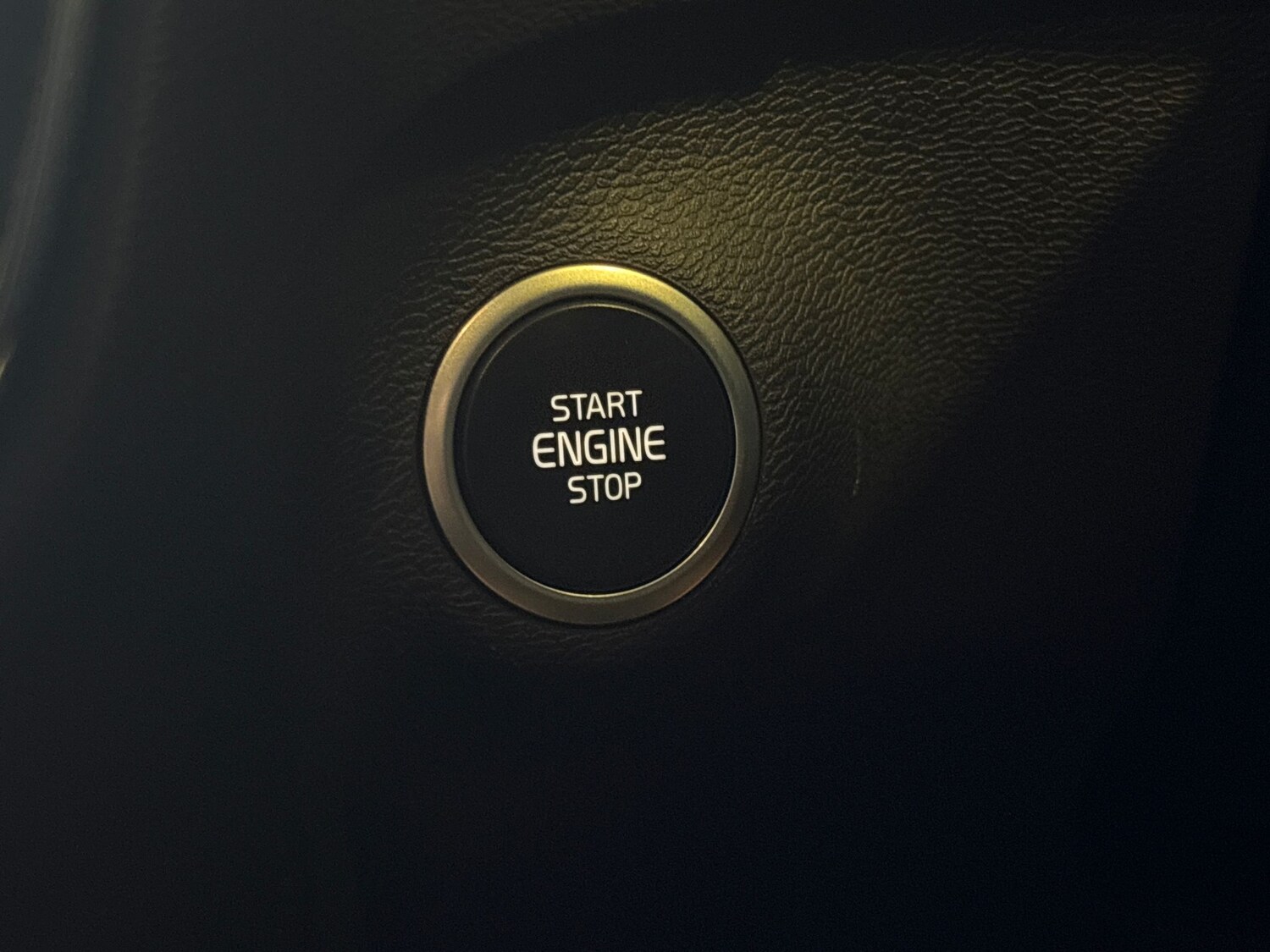 Used Volvo XC40 2022 for sale - 76330935: Photo 18