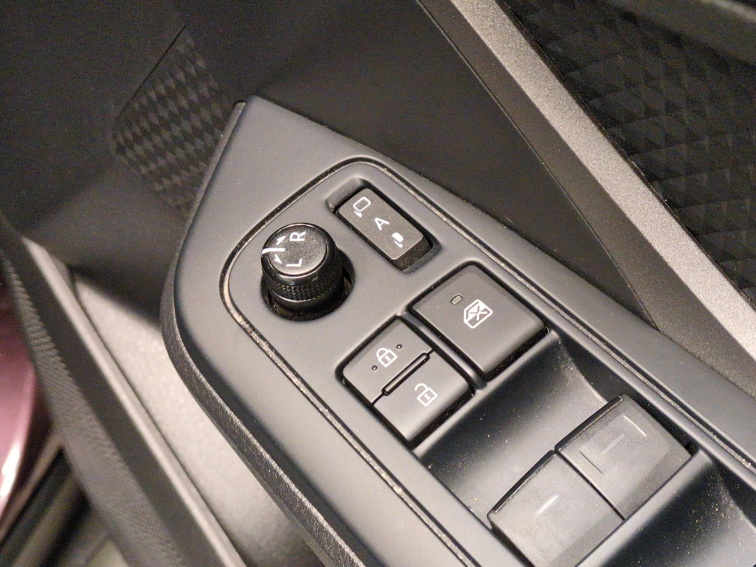 Used Toyota C-HR 2023 for sale - 77555739: Photo 23