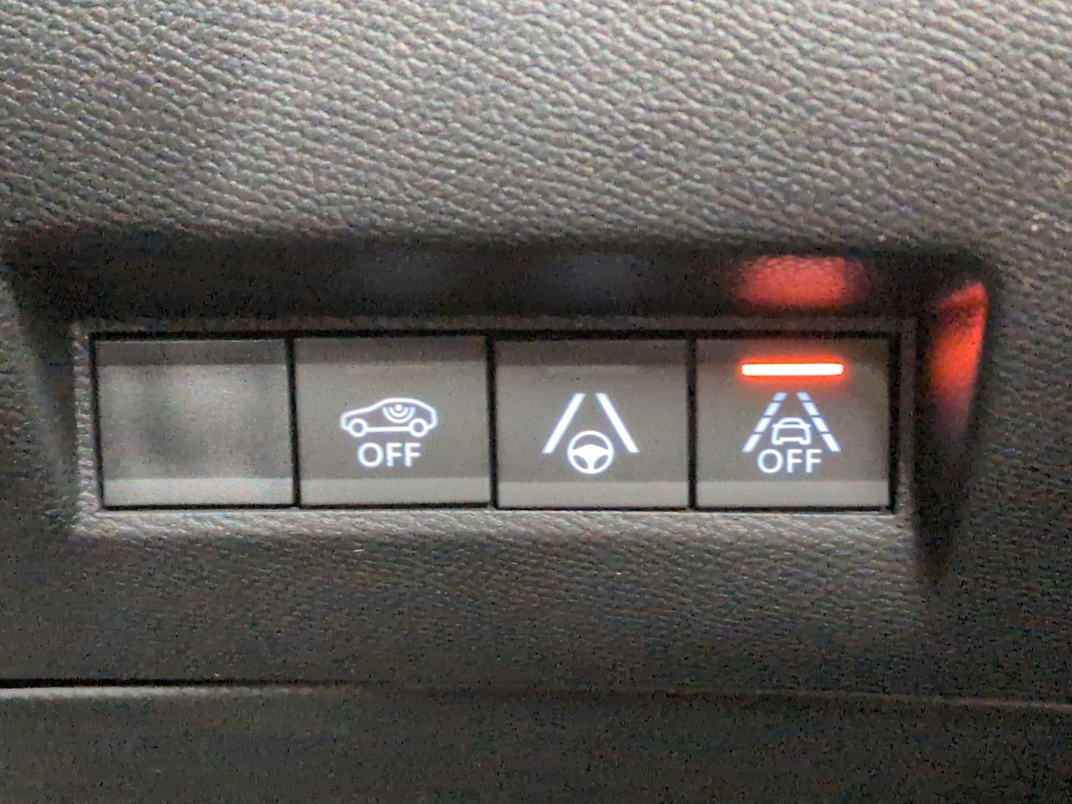 Used Peugeot E-2008 2021 for sale - 76173404: Photo 29