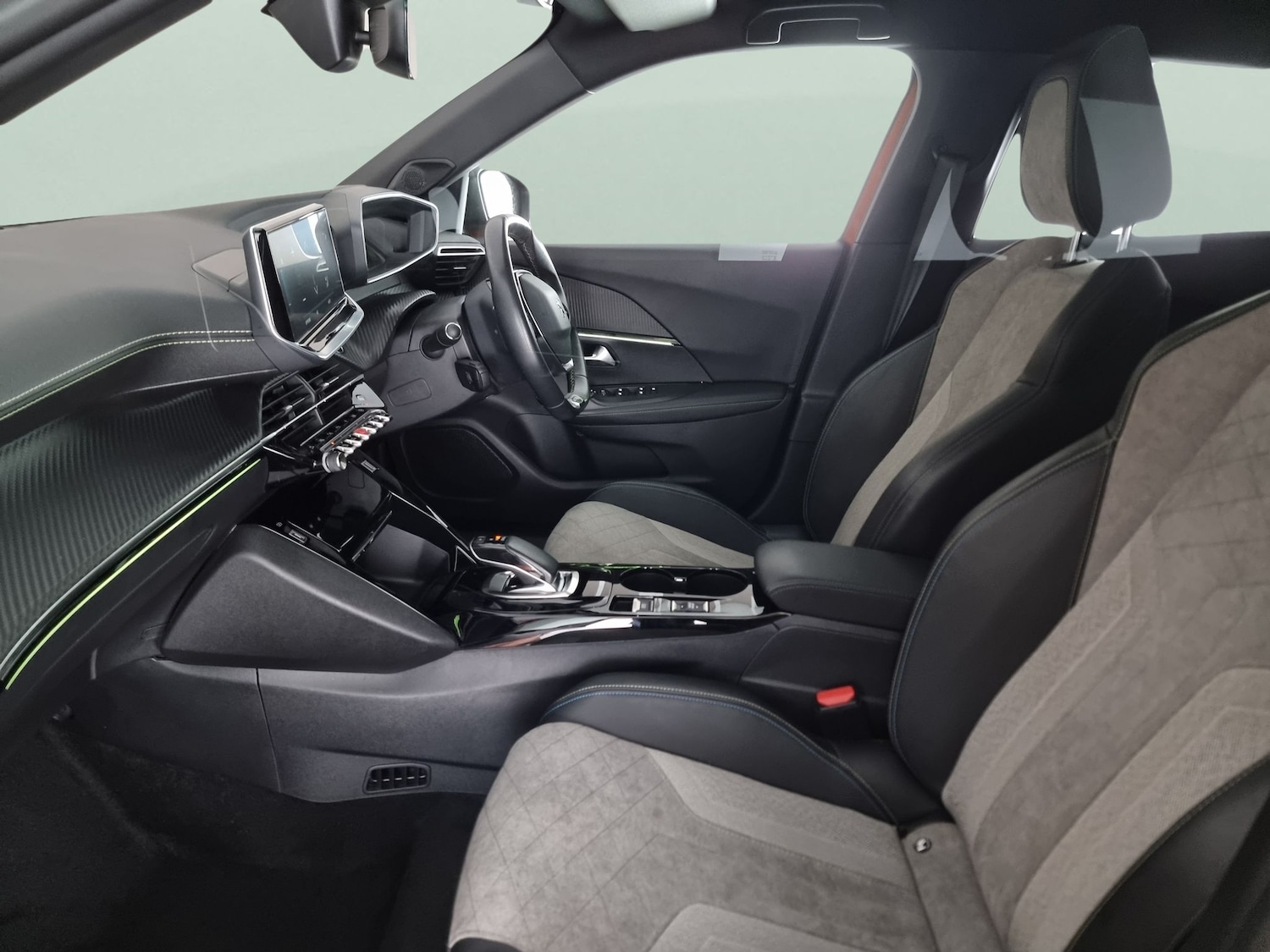 Used Peugeot E-2008 2021 for sale - 76173404: Photo 6