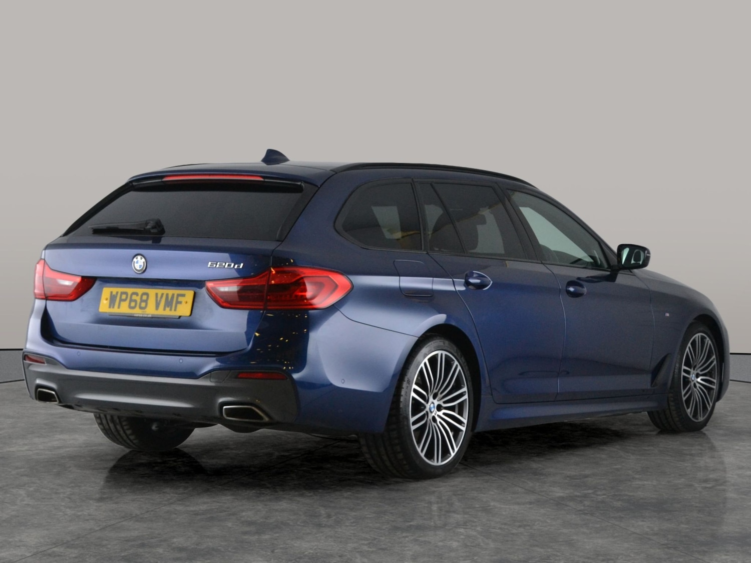 Used BMW 5 Series 2018 for sale - 77012202: Photo 11