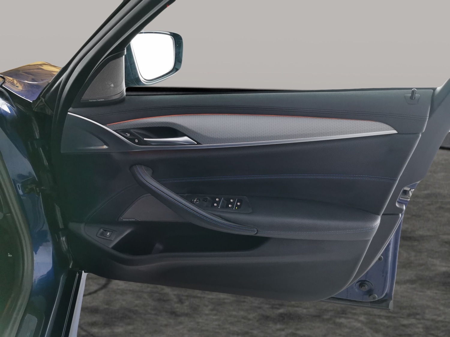 Used BMW 5 Series 2018 for sale - 77012202: Photo 32