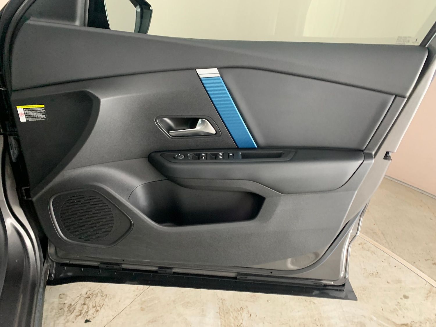 Used Citroen e-C4 for sale - 76477651: Photo 27