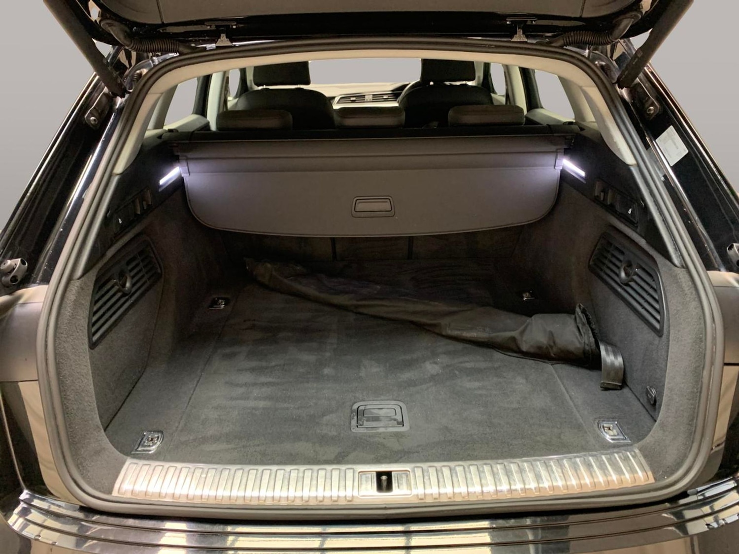 Used Audi e-tron 2022 for sale - 77298066: Photo 33