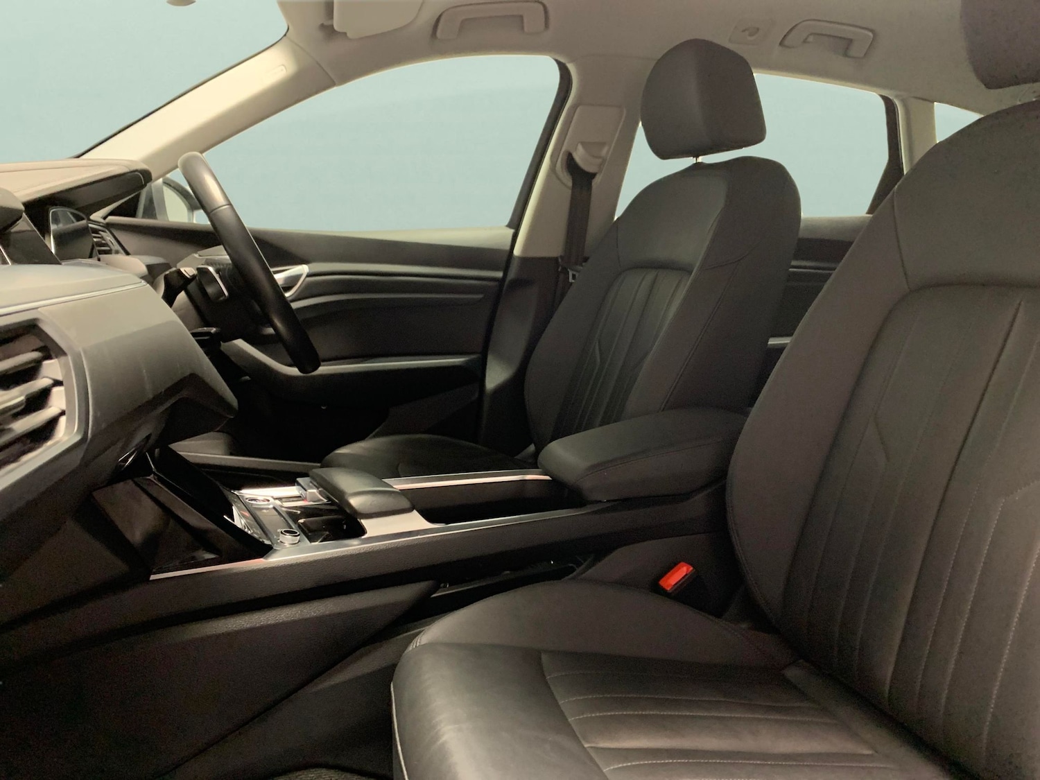 Used Audi e-tron 2022 for sale - 77298066: Photo 4