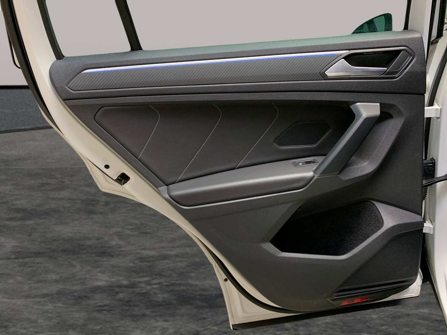 Used Volkswagen Tiguan 2023 for sale - 77799989: Photo 34