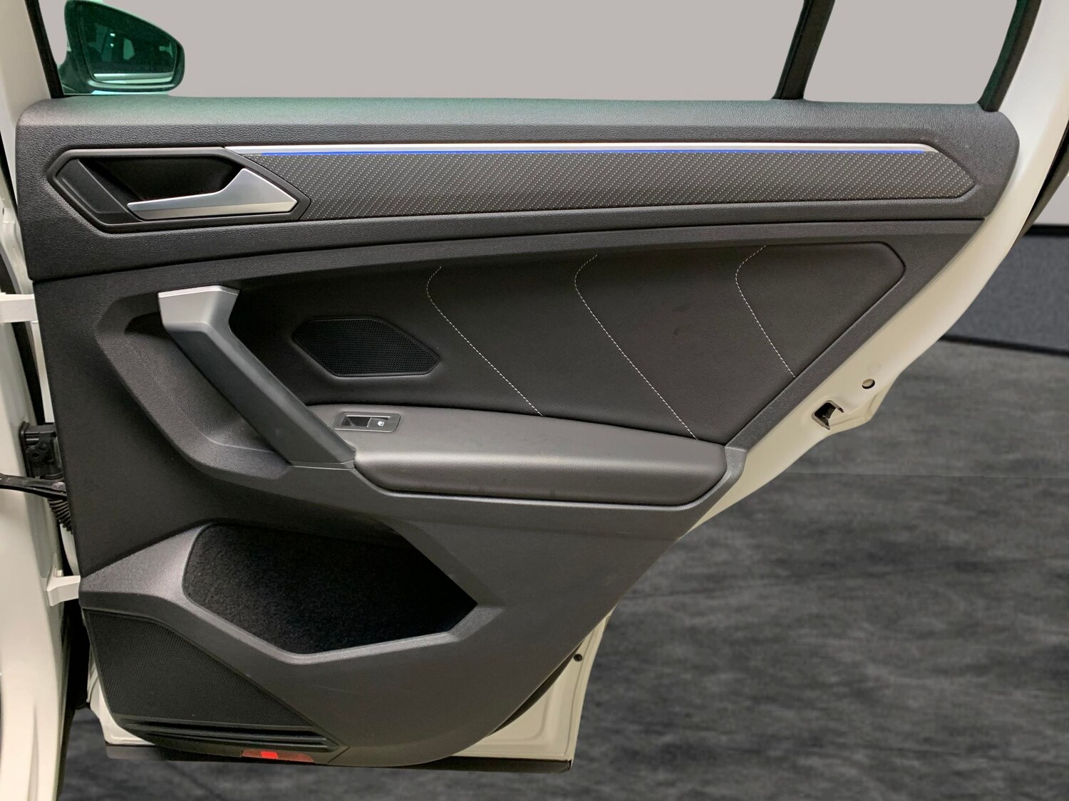 Used Volkswagen Tiguan 2023 for sale - 77799989: Photo 35